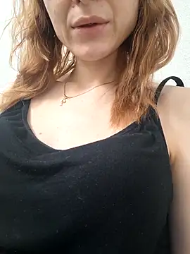 YogisticJuli666 online show from December 2025 08:29:02 AM