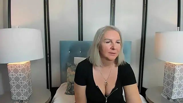 Snapshot of EricaTop chatting on January 2025 07:50:02 PM EricaTop online show from January 2025 07:50:02 PM