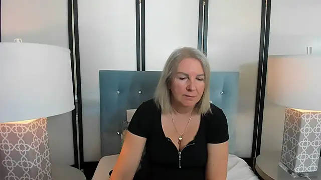 Snapshot of EricaTop chatting on January 2025 09:15:01 AM EricaTop online show from January 2025 09:15:01 AM