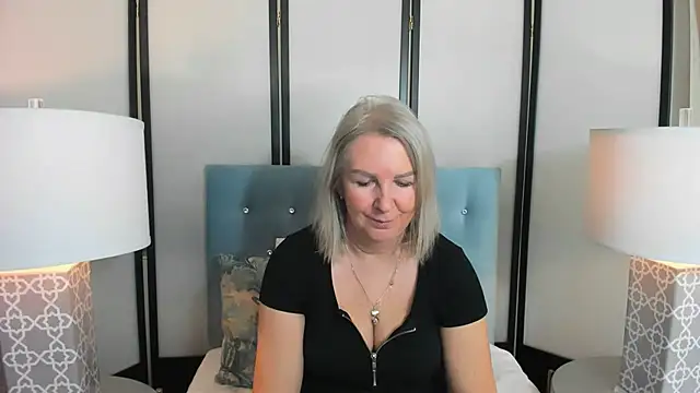 Snapshot of EricaTop chatting on January 2025 05:05:01 PM EricaTop online show from January 2025 05:05:01 PM