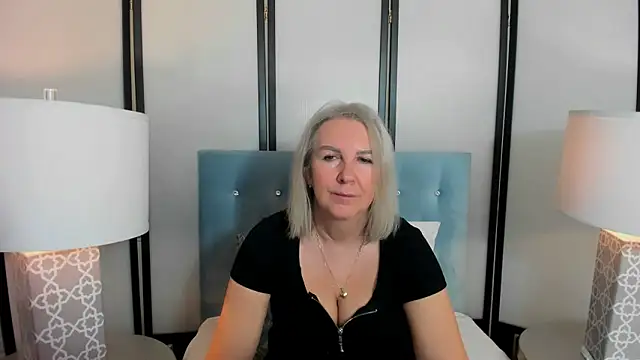 Snapshot of EricaTop chatting on January 2025 06:42:01 AM EricaTop online show from January 2025 06:42:01 AM