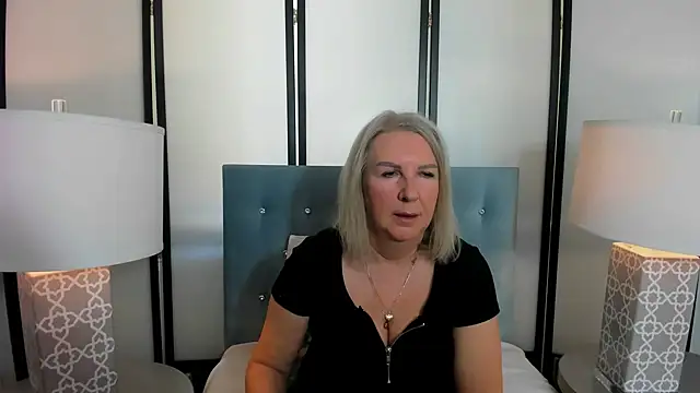 Snapshot of EricaTop chatting on January 2025 09:44:02 AM EricaTop online show from January 2025 09:44:02 AM