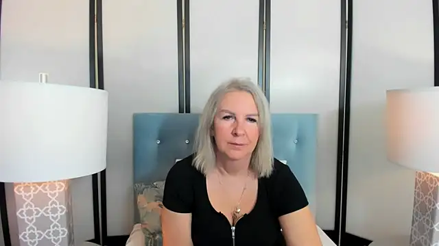 Snapshot of EricaTop chatting on January 2025 06:17:02 AM EricaTop online show from January 2025 06:17:02 AM