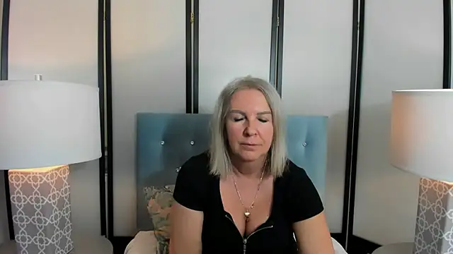 Snapshot of EricaTop chatting on January 2025 04:41:01 PM EricaTop online show from January 2025 04:41:01 PM