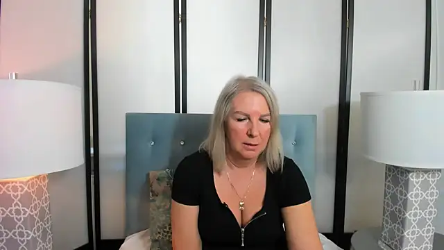 Snapshot of EricaTop chatting on February 2025 09:08:02 AM EricaTop online show from February 2025 09:08:02 AM