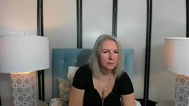 Snapshot of EricaTop chatting on February 2025 06:02:01 AM EricaTop online show from February 2025 06:02:01 AM