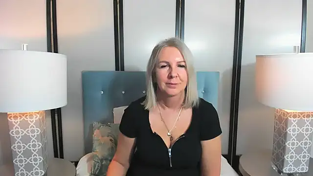 Snapshot of EricaTop chatting on March 2025 06:56:02 PM EricaTop online show from March 2025 06:56:02 PM