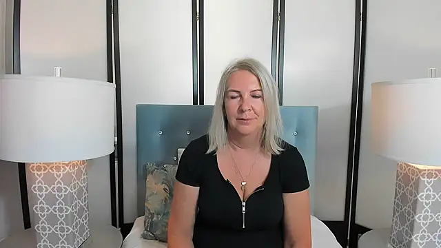 Snapshot of EricaTop chatting on March 2025 06:00:02 AM EricaTop online show from March 2025 06:00:02 AM