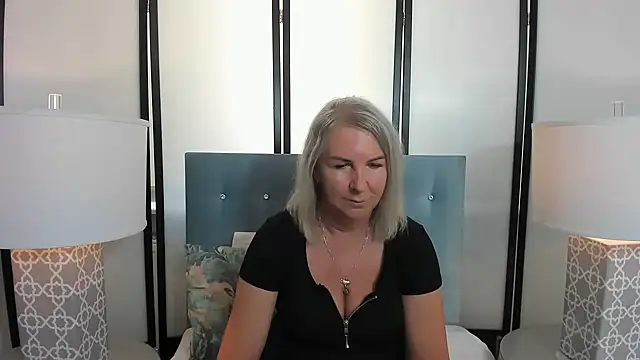 Snapshot of EricaTop chatting on March 2025 08:59:01 AM EricaTop online show from March 2025 08:59:01 AM