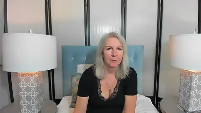 Snapshot of EricaTop chatting on October 2025 09:26:02 PM EricaTop online show from October 2025 09:26:02 PM