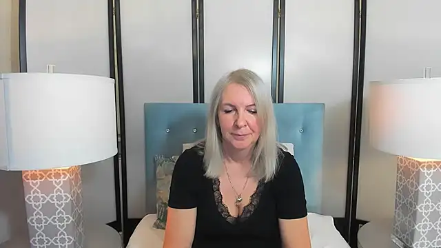 Snapshot of EricaTop chatting on December 2025 05:39:02 PM EricaTop online show from December 2025 05:39:02 PM