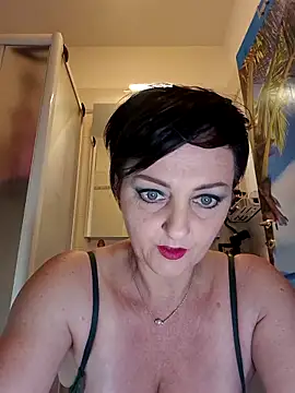 Snapshot of lucillabollente chatting on April 2026 04:10:02 AM lucillabollente online show from April 2026 04:10:02 AM