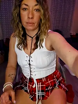 Snapshot of _NinaLuvSins_ chatting on November 2025 01:16:01 AM NinaLuvSins online show from November 2025 01:16:01 AM