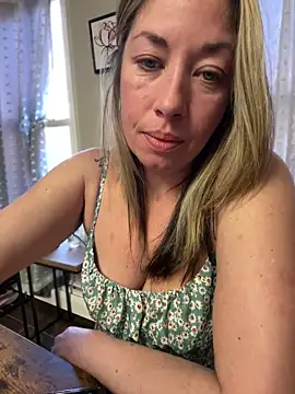 Snapshot of _NinaLuvSins_ chatting on February 2026 05:14:01 PM NinaLuvSins online show from February 2026 05:14:01 PM