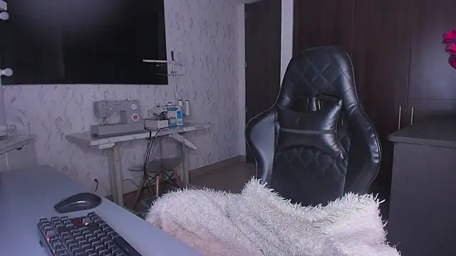 Lisegg  online show from December 2024 12:06:01 PM