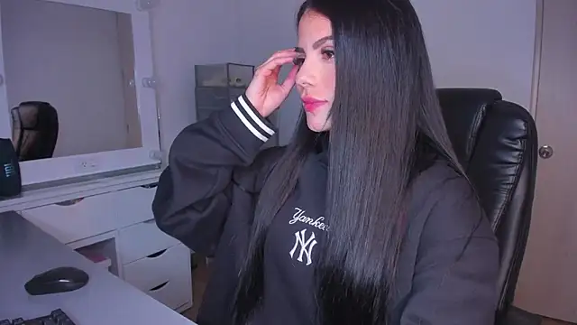 Lisegg  online show from March 2025 02:37:02 PM