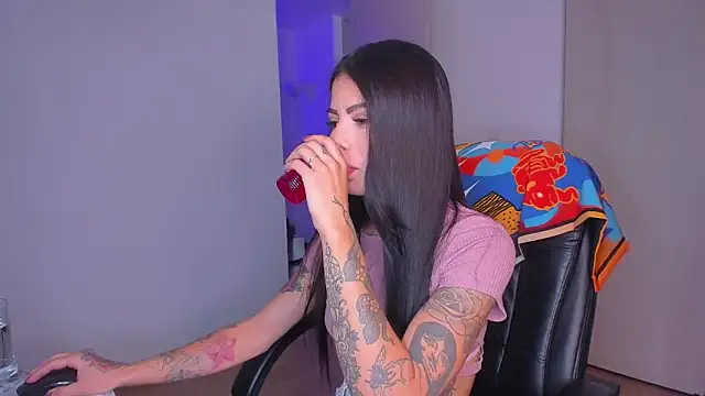 Lisegg  online show from October 2025 01:08:02 PM