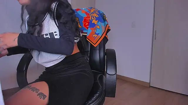 Lisegg  online show from October 2025 09:42:01 AM