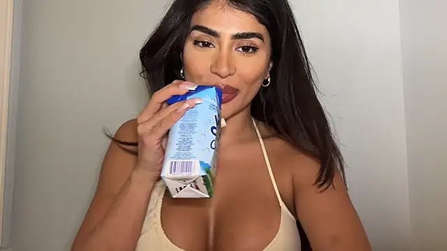 Snapshot of ArabicBarbie chatting on February 2025 11:50:01 PM ArabicBarbie online show from February 2025 11:50:01 PM