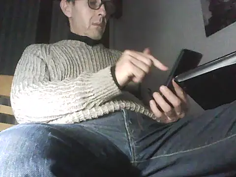 Snapshot of Moro_ra chatting on November 2025 07:40:02 PM Moro ra online show from November 2025 07:40:02 PM