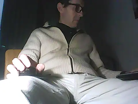 Snapshot of Moro_ra chatting on December 2025 07:22:01 PM Moro ra online show from December 2025 07:22:01 PM