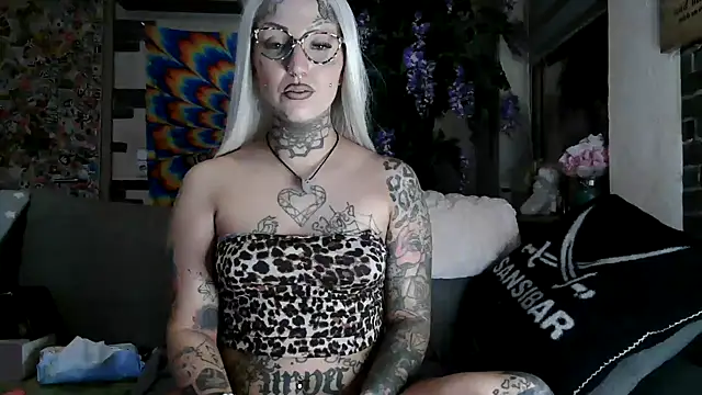 RoxxyInk online show from November 2025 11:14:02 PM