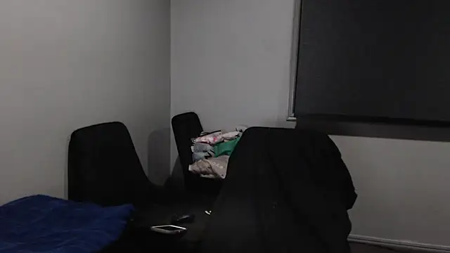 Snapshot of poisonivyx chatting on February 2025 10:37:02 AM poisonivyx online show from February 2025 10:37:02 AM