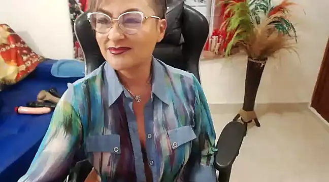 Tamara Luaren online show from December 2024 09:28:02 PM