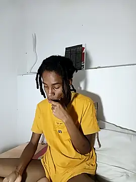 Snapshot of africa_deluxe chatting on October 2025 03:57:02 PM africa deluxe online show from October 2025 03:57:02 PM