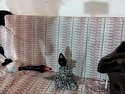 Snapshot of sissyslutbg chatting on November 2025 07:37:01 PM sissyslutbg online show from November 2025 07:37:01 PM