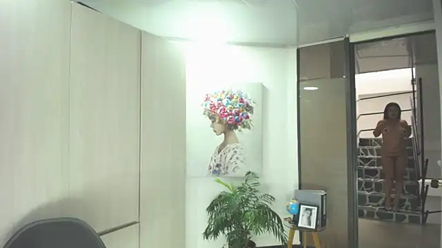 Snapshot of carieBelle1 chatting on March 2025 06:23:02 PM carieBelle1 online show from March 2025 06:23:02 PM