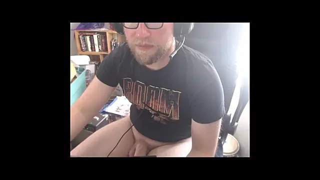 Snapshot of dragonhammer42 chatting on May 2026 07:42:01 PM dragonhammer42 online show from May 2026 07:42:01 PM