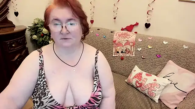 leiamillersonn online show from February 2026 05:28:02 PM