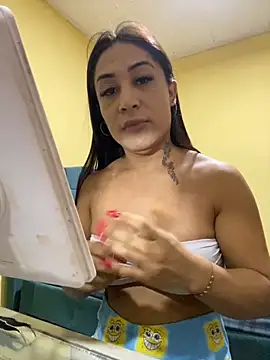 Snapshot of Afroditahott chatting on December 2025 08:46:01 PM Afroditahott online show from December 2025 08:46:01 PM