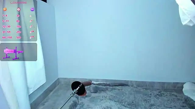 Sofi Smiley online show from November 2025 03:07:01 AM