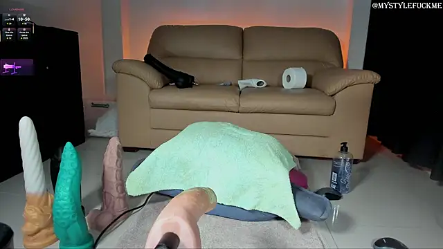 Th3Qu33n0fBigg3st online show from November 2025 10:55:02 PM