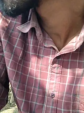 ThethunderPo online show from November 2025 07:00:02 AM