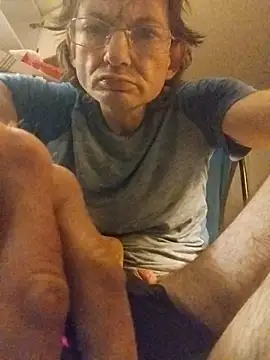 ROBERT0516 online show from October 2025 12:44:02 PM