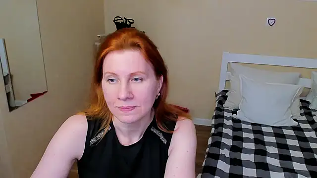 Snapshot of FoxySophia chatting on October 2025 01:29:01 AM FoxySophia online show from October 2025 01:29:01 AM