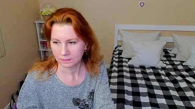 Snapshot of FoxySophia chatting on November 2025 09:25:02 PM FoxySophia online show from November 2025 09:25:02 PM