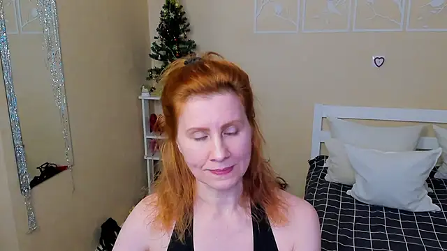 Snapshot of FoxySophia chatting on December 2025 01:37:02 PM FoxySophia online show from December 2025 01:37:02 PM