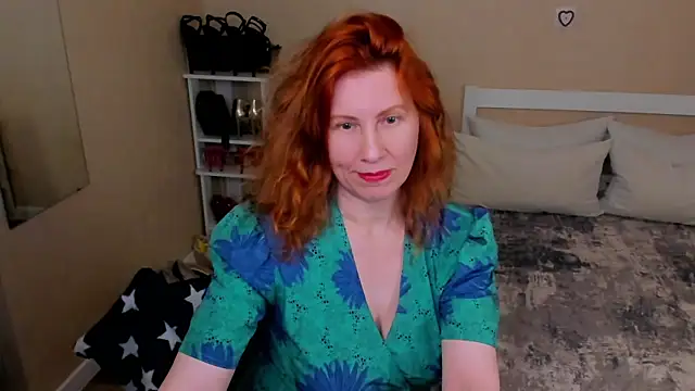 FoxySophia online show from June 2026 06:07:01 PM