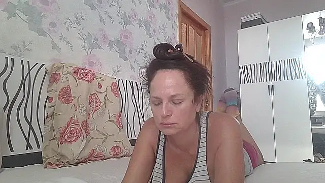 LindaStarS online show from September 2025 01:33:02 PM