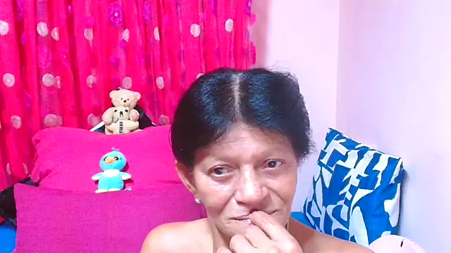 SLUTTYROXY online show from March 2026 06:04:01 PM