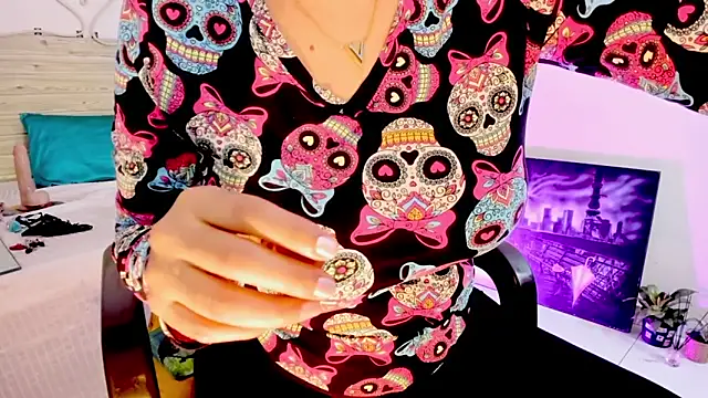 Snapshot of lilahSweet chatting on November 2025 11:43:01 AM lilahSweet online show from November 2025 11:43:01 AM