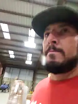 Snapshot of UncutHammer69 chatting on December 2024 12:40:02 AM UncutHammer69 online show from December 2024 12:40:02 AM