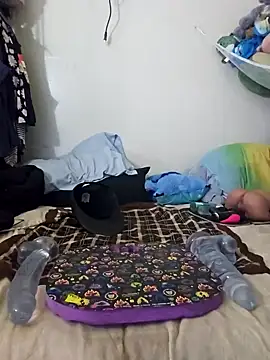 Snapshot of UncutHammer69 chatting on January 2025 06:51:01 PM UncutHammer69 online show from January 2025 06:51:01 PM