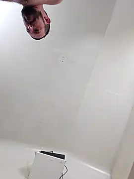 Snapshot of UncutHammer69 chatting on October 2025 03:33:01 PM UncutHammer69 online show from October 2025 03:33:01 PM