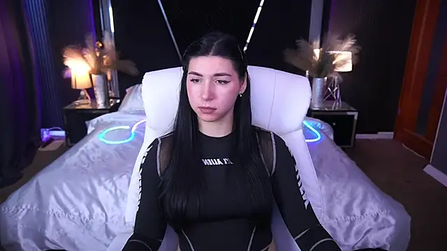 Snapshot of EmilyCandyy chatting on October 2025 06:54:01 AM EmilyCandyy online show from October 2025 06:54:01 AM