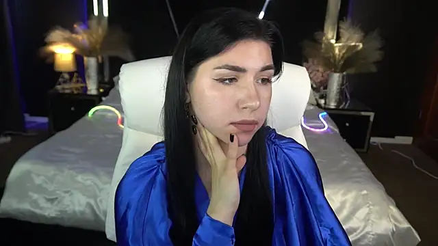 Snapshot of EmilyCandyy chatting on November 2025 07:29:01 AM EmilyCandyy online show from November 2025 07:29:01 AM